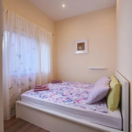 Nina Apartment Split